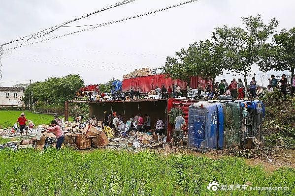 澳大利亚魏基成慈善列车捐赠仪式在石龙镇中心小学举行【918博